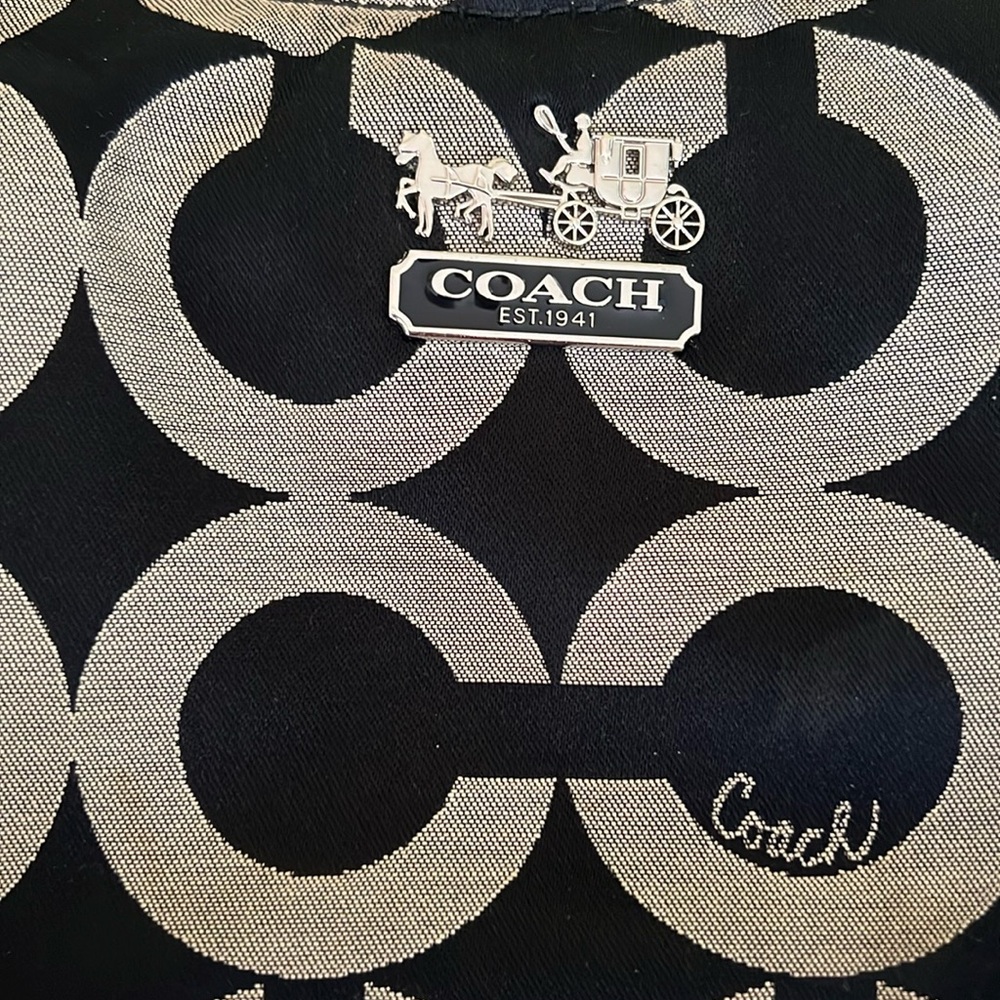 Coach Maggie Madison Signature C’s Shoulder Bag Black Gray, Purple Lining - Picture 13 of 16